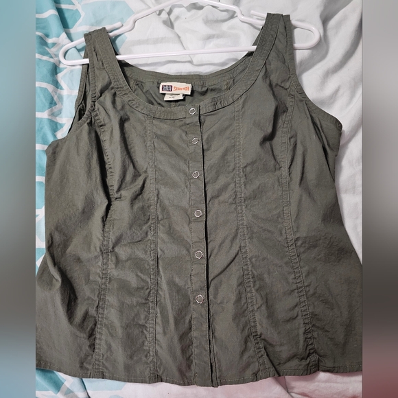 Women's Green Button-Down Top - Picture 2 of 4